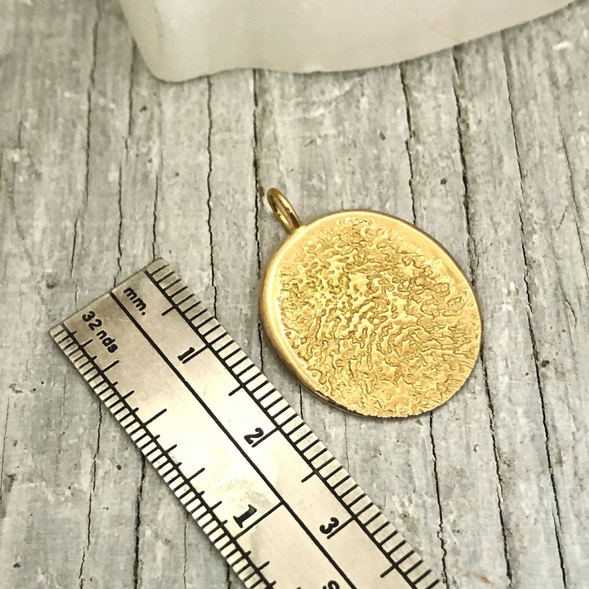 14k Gold Raised Edge Organic Oval Shaped Fingerprint Pendant from Digital Image - Luxe Design Jewellery