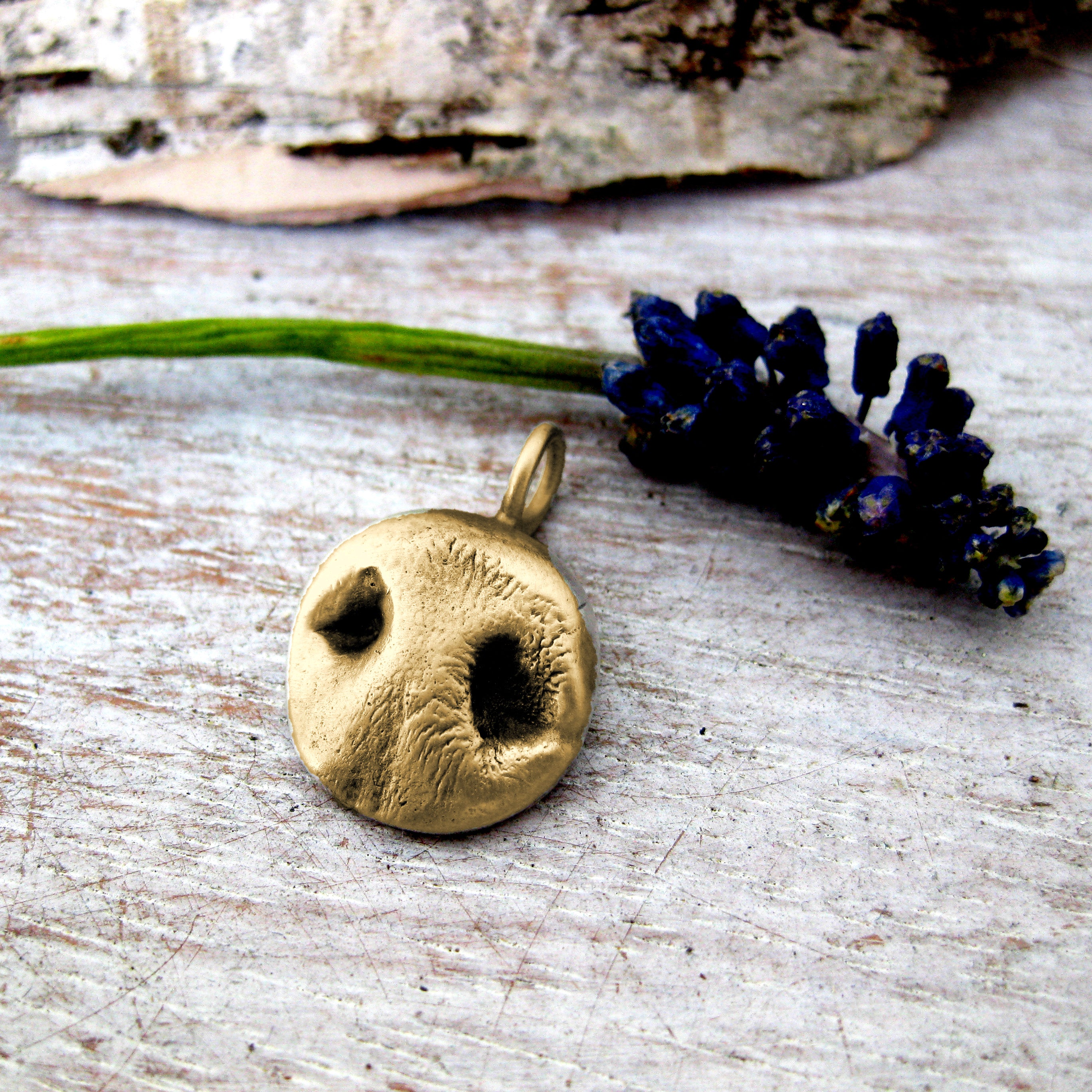 14 Karat Solid Gold Small Dog Nose Impression Pendant SML | Luxe